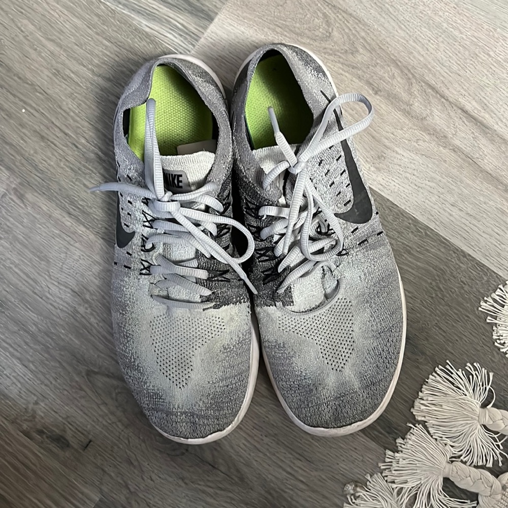 Mens Nike free run sneakers